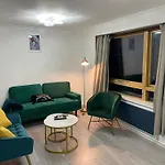 2 Bedrooms Apartment In Plaistow Near Tube To Central London